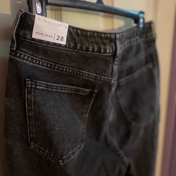 Pacsun Mom Jean - Picture 15 of 15
